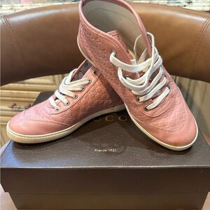 Gucci Women's Pink Sneakers